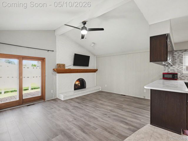 39629 Edgemont Drive, Sterling Heights, MI 48310