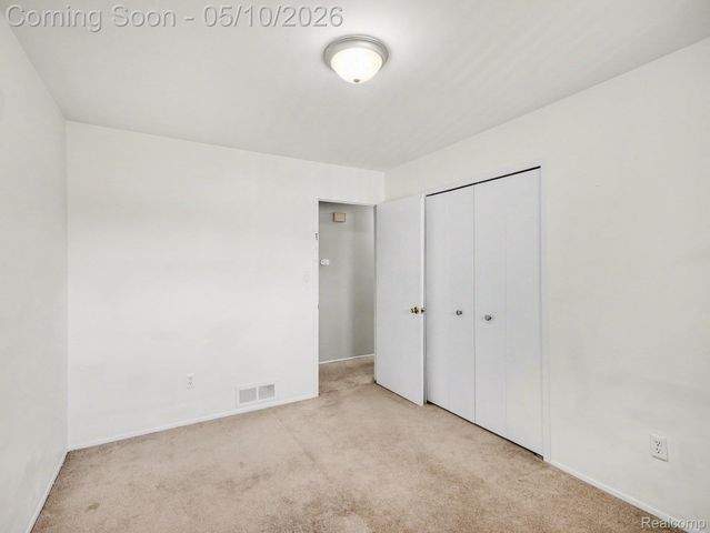 39629 Edgemont Drive, Sterling Heights, MI 48310