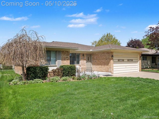 39629 Edgemont Drive, Sterling Heights, MI 48310