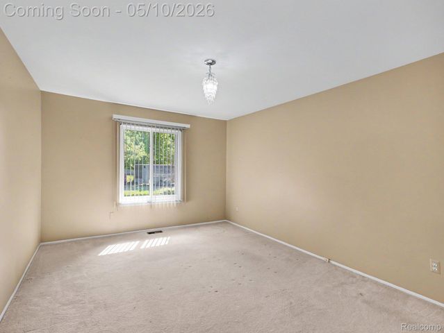 39629 Edgemont Drive, Sterling Heights, MI 48310