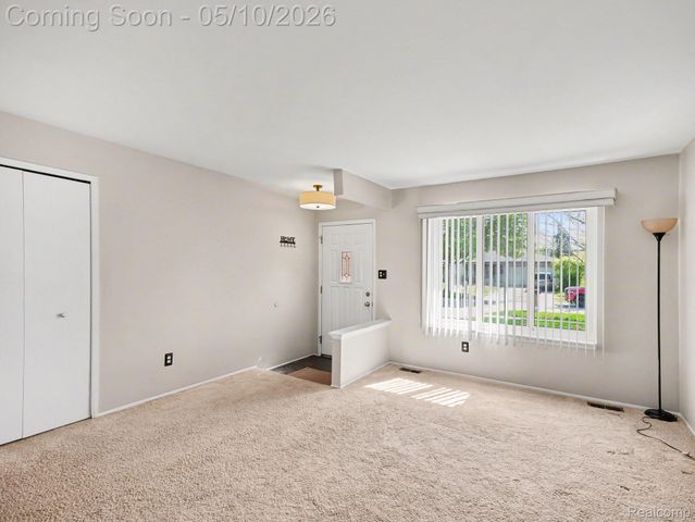 39629 Edgemont Drive, Sterling Heights, MI 48310