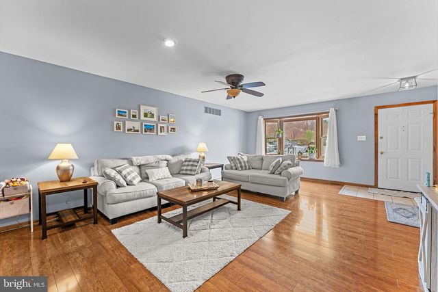 463 FRANKLIN CT, Trappe, PA 19426