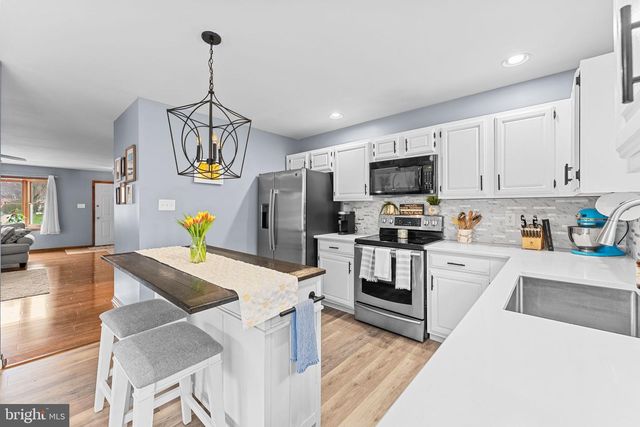463 FRANKLIN CT, Trappe, PA 19426