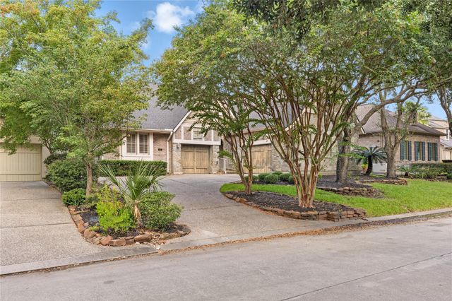 11 Greens Edge Drive, Houston, TX 77339