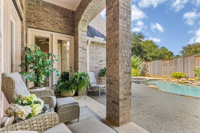 11 Greens Edge Drive, Houston, TX 77339
