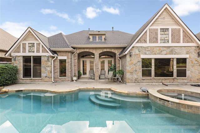 11 Greens Edge Drive, Houston, TX 77339