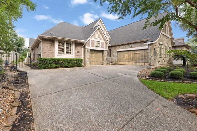 11 Greens Edge Drive, Houston, TX 77339