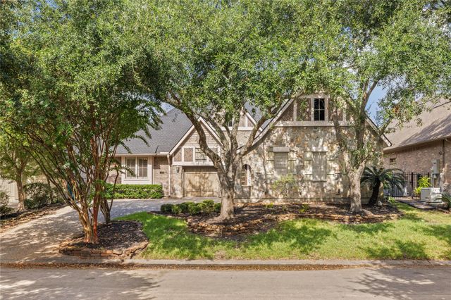 11 Greens Edge Drive, Houston, TX 77339