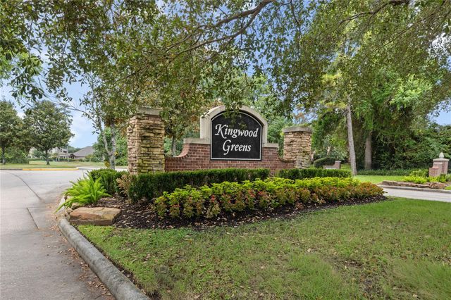 11 Greens Edge Drive, Houston, TX 77339