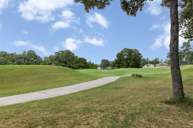 11 Greens Edge Drive, Houston, TX 77339