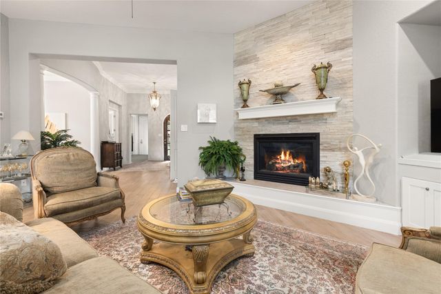 11 Greens Edge Drive, Houston, TX 77339