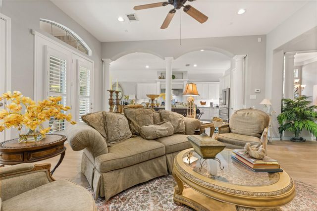 11 Greens Edge Drive, Houston, TX 77339