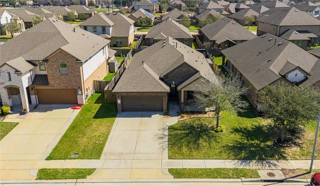 2703 Osprey Lane, Pearland, TX 77581