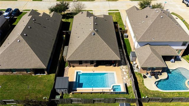 2703 Osprey Lane, Pearland, TX 77581