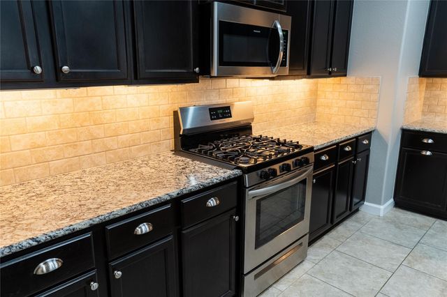 2703 Osprey Lane, Pearland, TX 77581