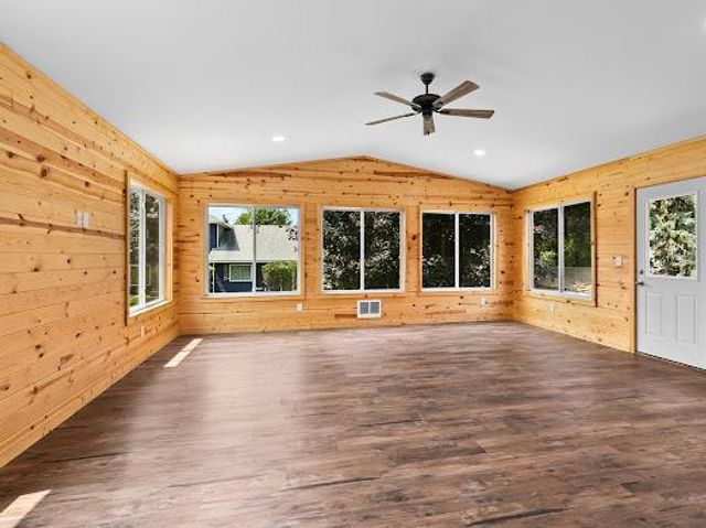 3231 Meadowbrook Court, Vadnais Heights, MN 55127