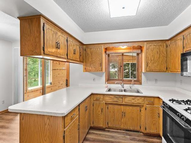 3231 Meadowbrook Court, Vadnais Heights, MN 55127