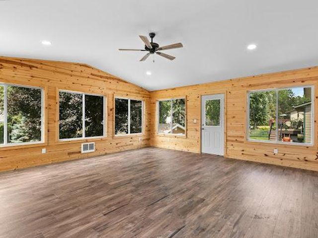 3231 Meadowbrook Court, Vadnais Heights, MN 55127
