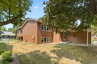 3231 Meadowbrook Court, Vadnais Heights, MN 55127