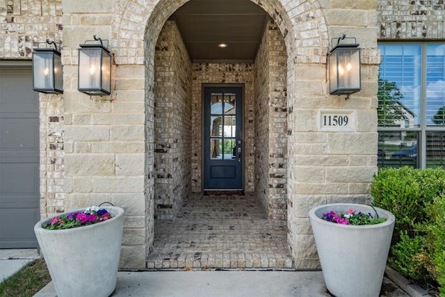 11509 Misty Ridge Drive, Flower Mound, TX 76262