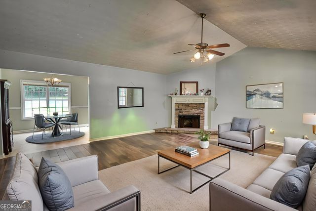 210 Reeves Road, Jackson, GA 30233