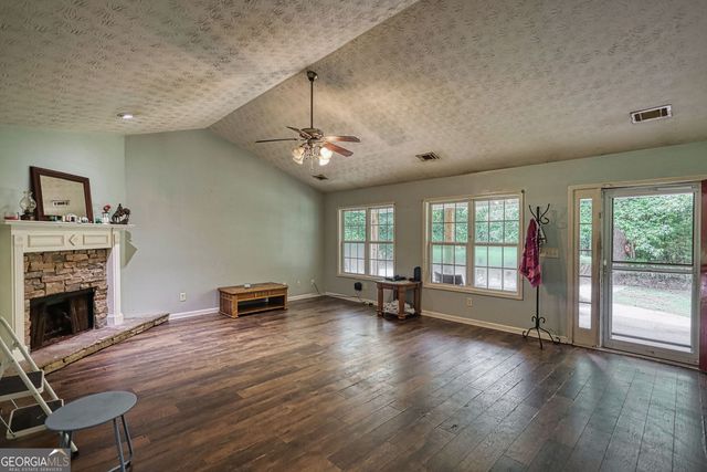 210 Reeves Road, Jackson, GA 30233