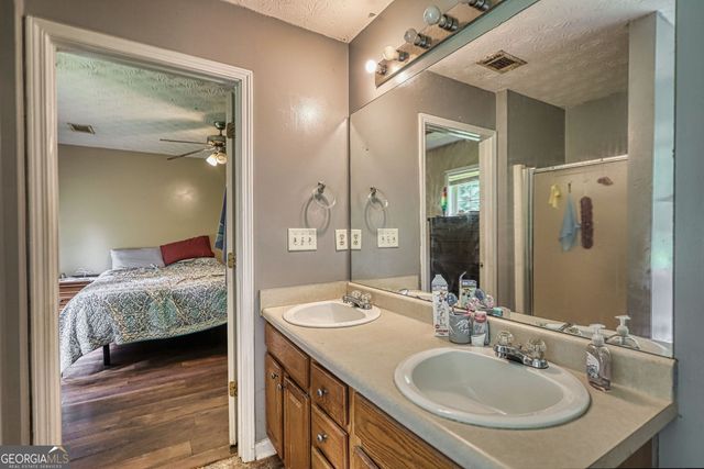 210 Reeves Road, Jackson, GA 30233