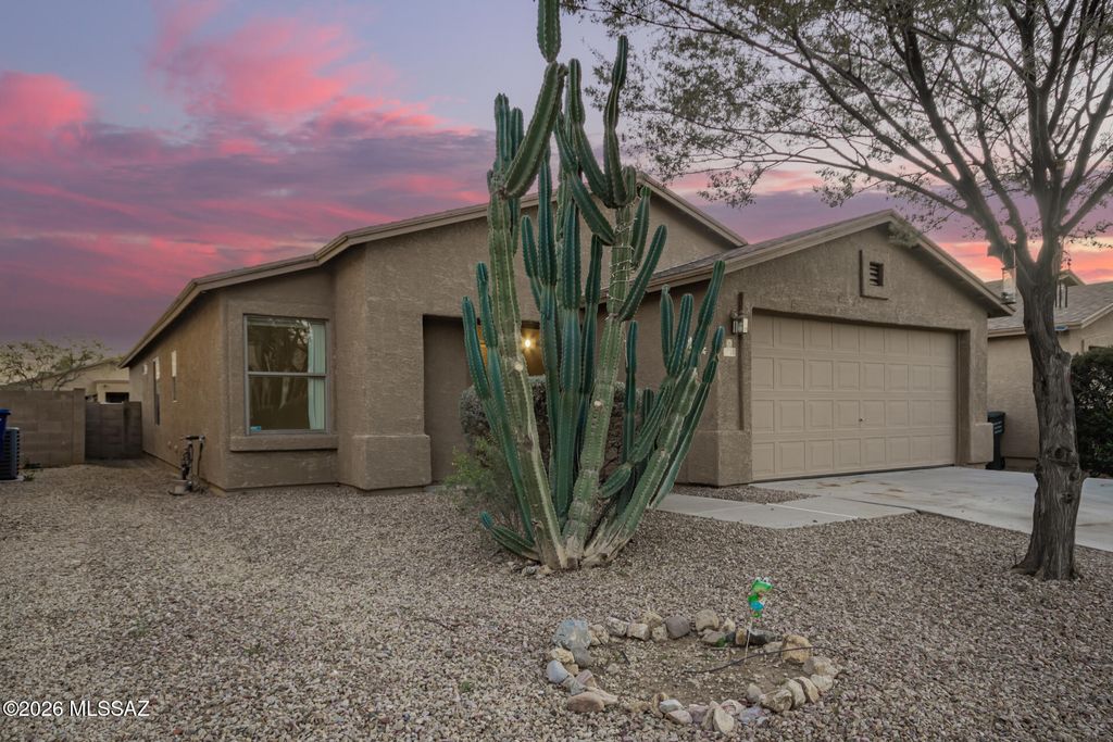 5790 E Camino Nuestras Casas, Tucson, AZ 85756