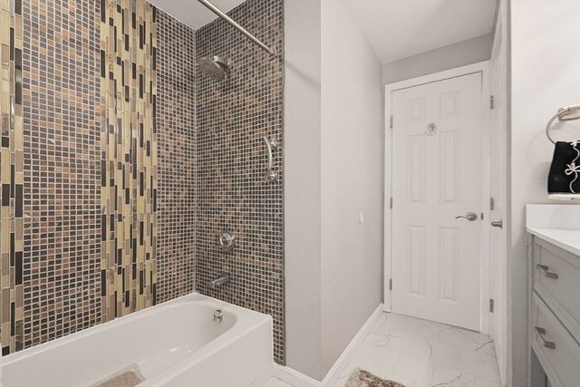 53 Frances Dr 53, Stoughton, MA 02072