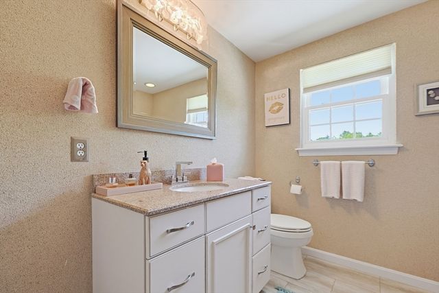 53 Frances Dr 53, Stoughton, MA 02072