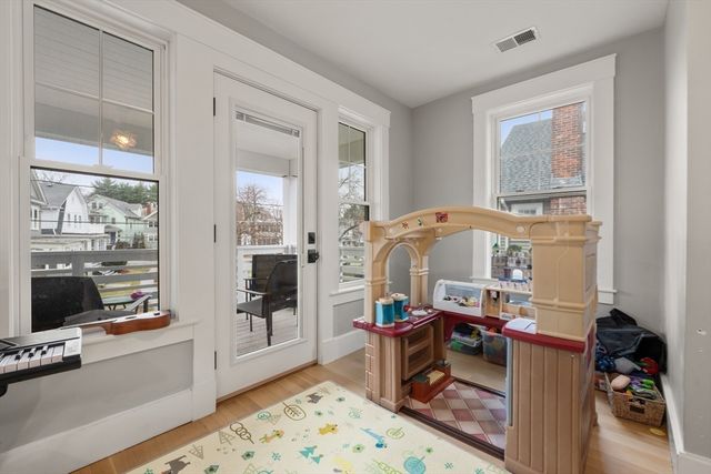 22 Carver Rd East 22, Watertown, MA 02472