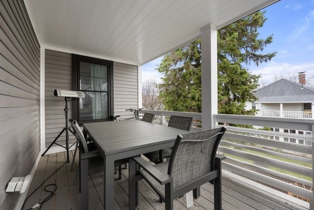 22 Carver Rd East 22, Watertown, MA 02472