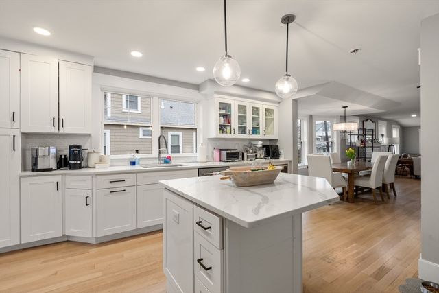 22 Carver Rd East 22, Watertown, MA 02472