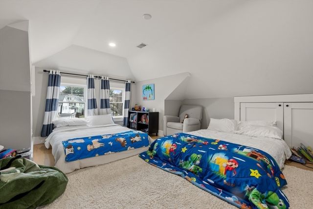 22 Carver Rd East 22, Watertown, MA 02472