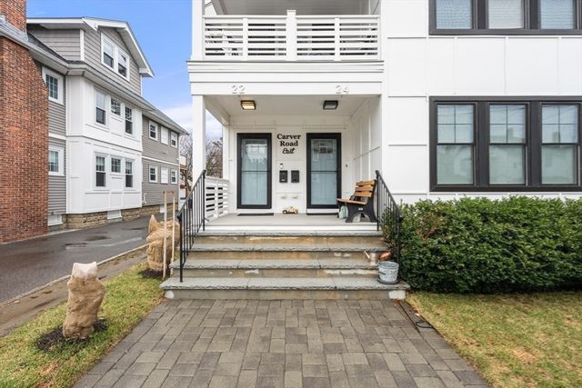 22 Carver Rd East 22, Watertown, MA 02472