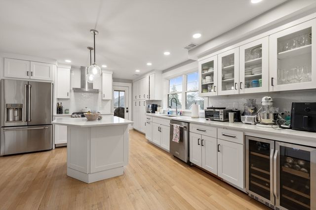 22 Carver Rd East 22, Watertown, MA 02472