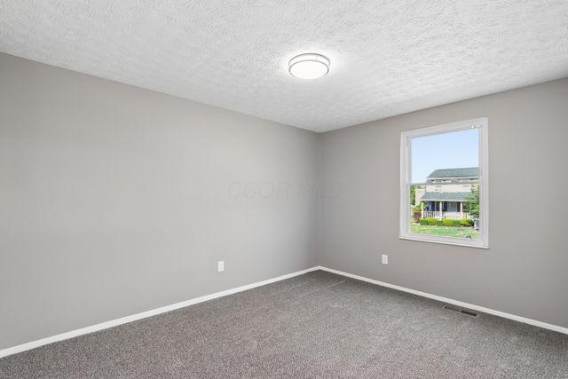 1300 Laurel Green Place, Galloway, OH 43119