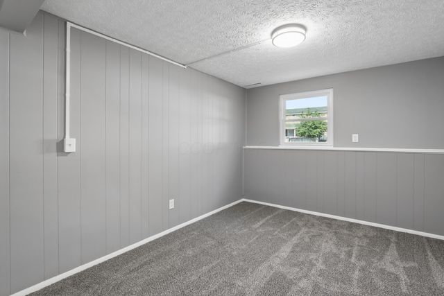 1300 Laurel Green Place, Galloway, OH 43119