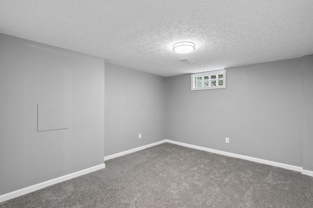 1300 Laurel Green Place, Galloway, OH 43119