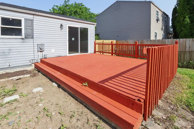 1300 Laurel Green Place, Galloway, OH 43119