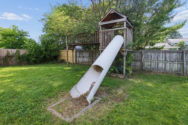 1300 Laurel Green Place, Galloway, OH 43119