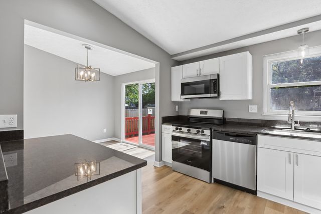 1300 Laurel Green Place, Galloway, OH 43119
