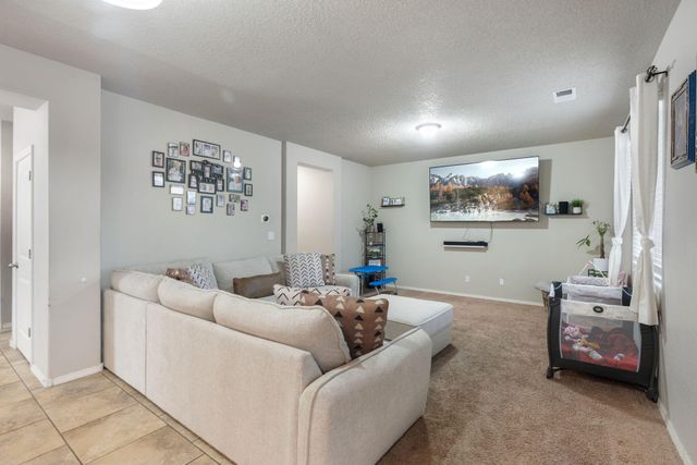 2301 Del Timbre Lane SW, Albuquerque, NM 87121