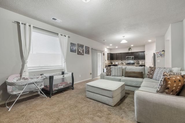 2301 Del Timbre Lane SW, Albuquerque, NM 87121