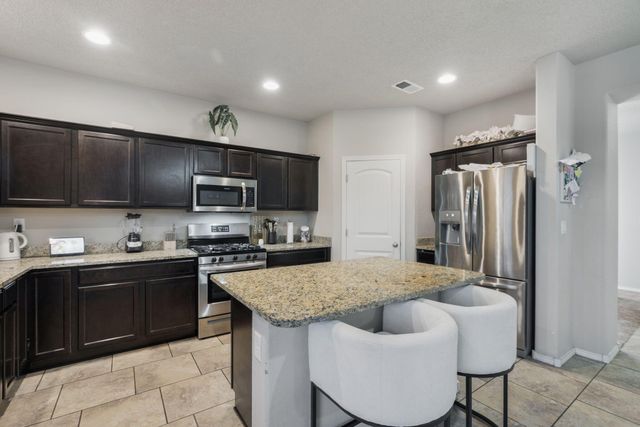 2301 Del Timbre Lane SW, Albuquerque, NM 87121