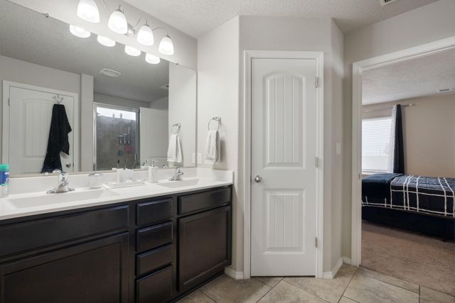 2301 Del Timbre Lane SW, Albuquerque, NM 87121