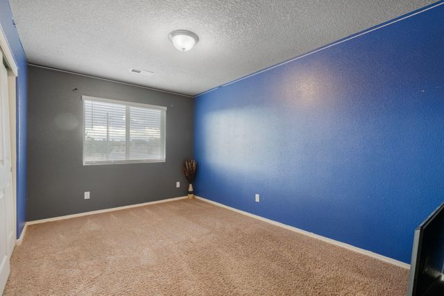 2301 Del Timbre Lane SW, Albuquerque, NM 87121
