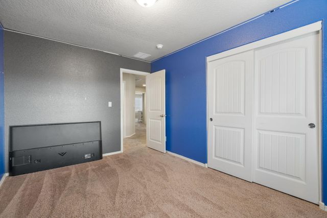 2301 Del Timbre Lane SW, Albuquerque, NM 87121