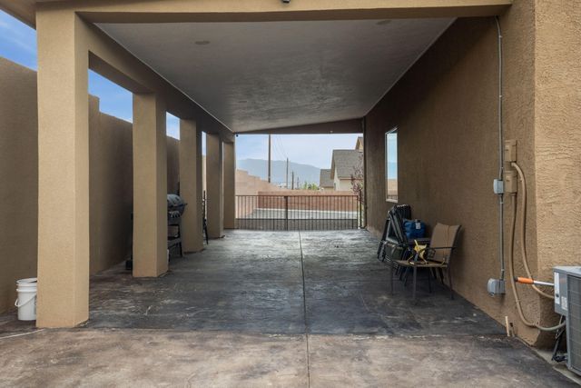 2301 Del Timbre Lane SW, Albuquerque, NM 87121