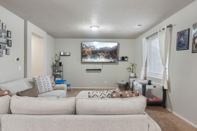 2301 Del Timbre Lane SW, Albuquerque, NM 87121